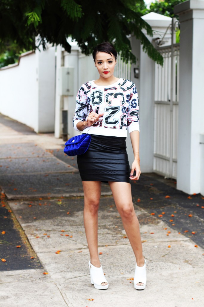 Fashion blogger wear stripe leather skirt 11