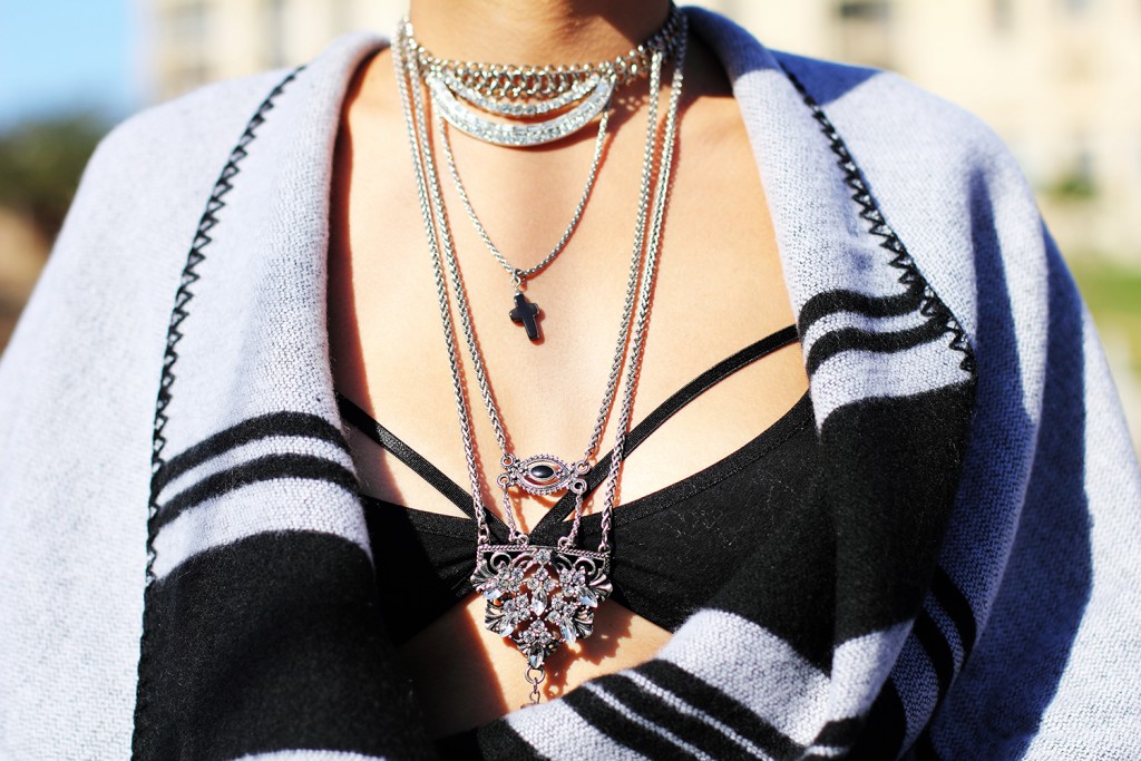 How to wear the blanket cape 14